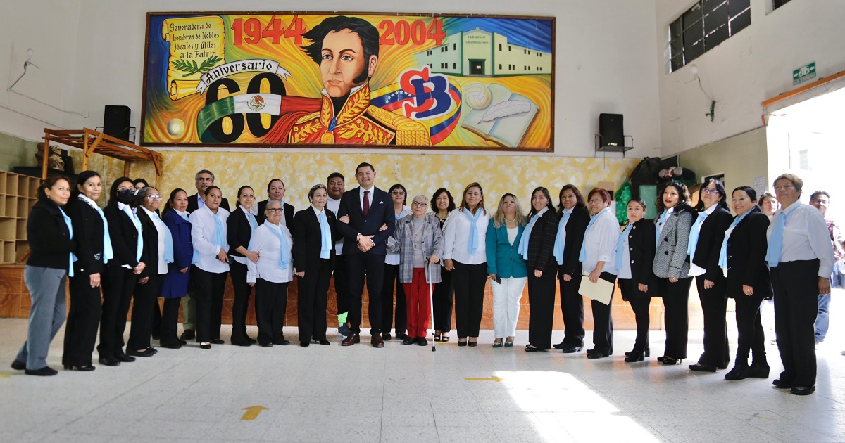  Educación pública es humanista y cambia vidas: Armenta