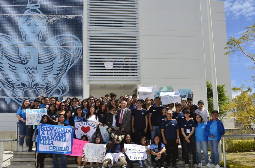  Celebra la Rectora Lilia Cedillo Ramírez el crecimiento de la Preparatoria Simón Bolívar en Atlixco