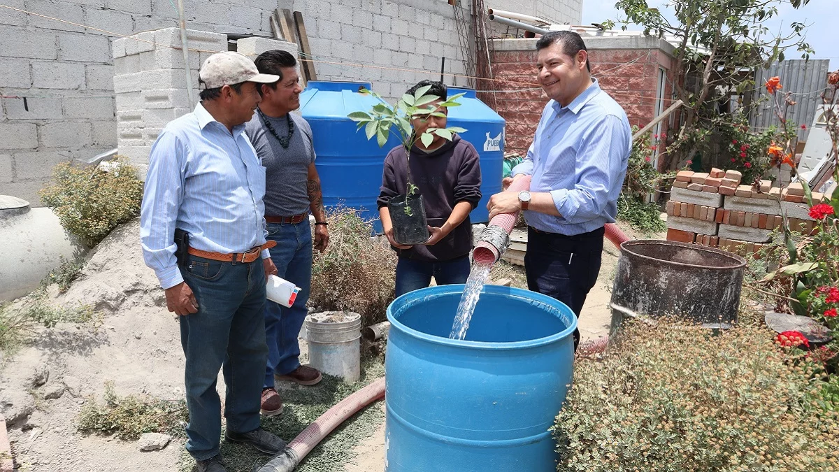 Como derecho irrenunciable, el agua en Puebla es prioridad Armenta