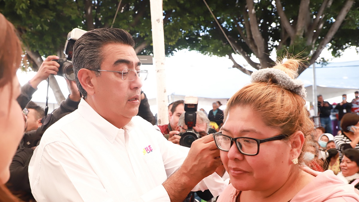 Con jornadas de servicios, gobierno estatal combate la desigualdad sergio salomón