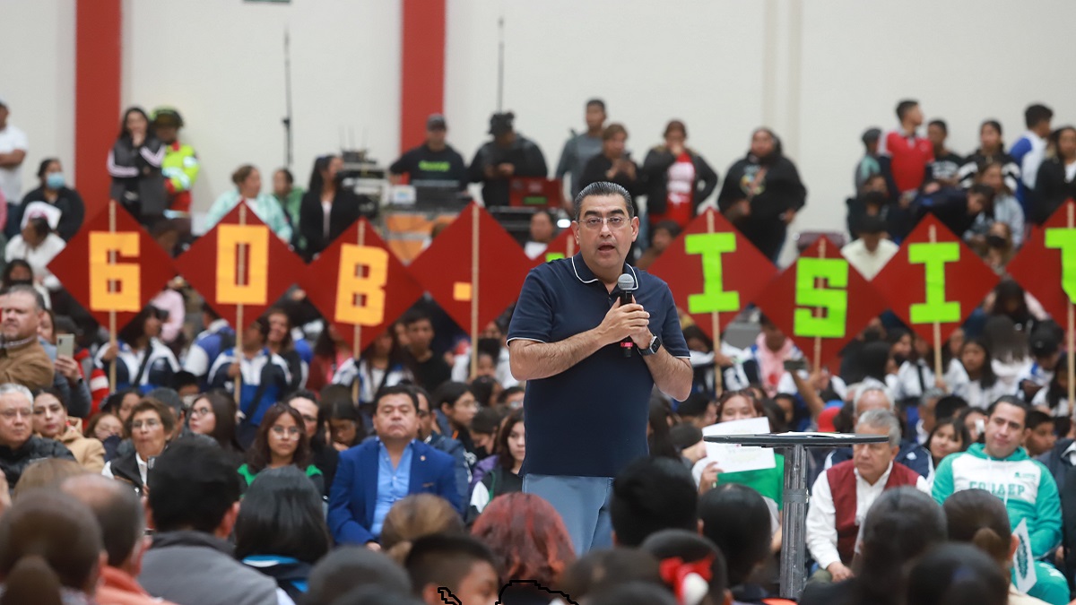 En Tehuacán, Sergio Salomón inicia campaña de prevención “hagamos equipo, si te drogas te dañas”