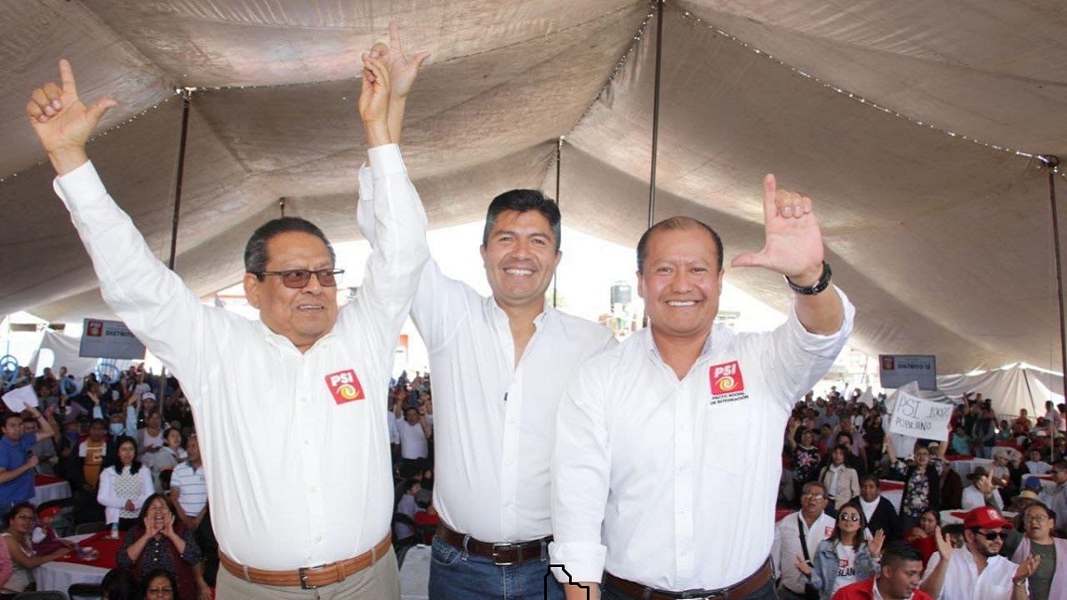 Falta de espacios públicos señalan pobladores de acajete y tepatlaxco ante lalo rivera