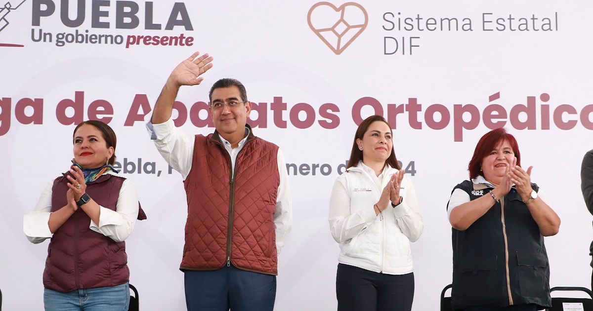  Entrega Sergio Salomón y Gaby Bonilla 204 aparatos ortopédicos en beneficio de cuatro municipios