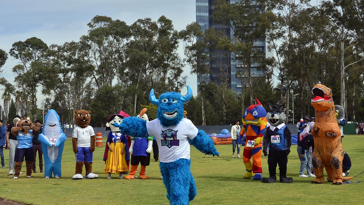 La BUAP celebra su tradicional Feria de San Valentín en Ciudad Universitaria