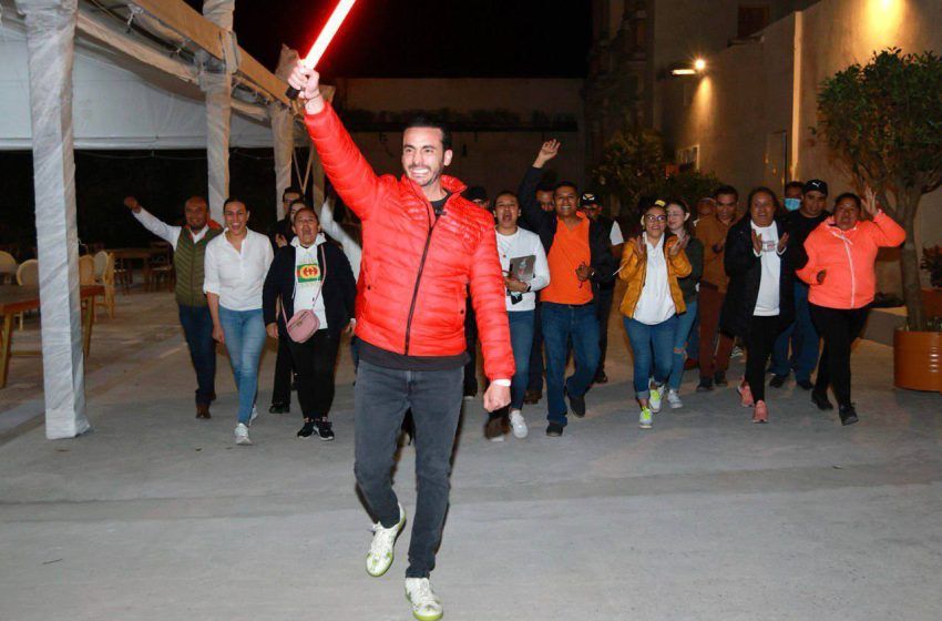  ¡Perro oso! Arranca Toño López campaña por el Distrito 11…en el Distrito 12