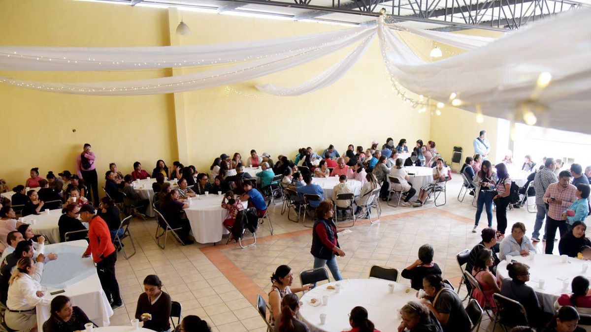 Abasto popular de alimentos festeja su cuarto aniversario con Mario Riestra