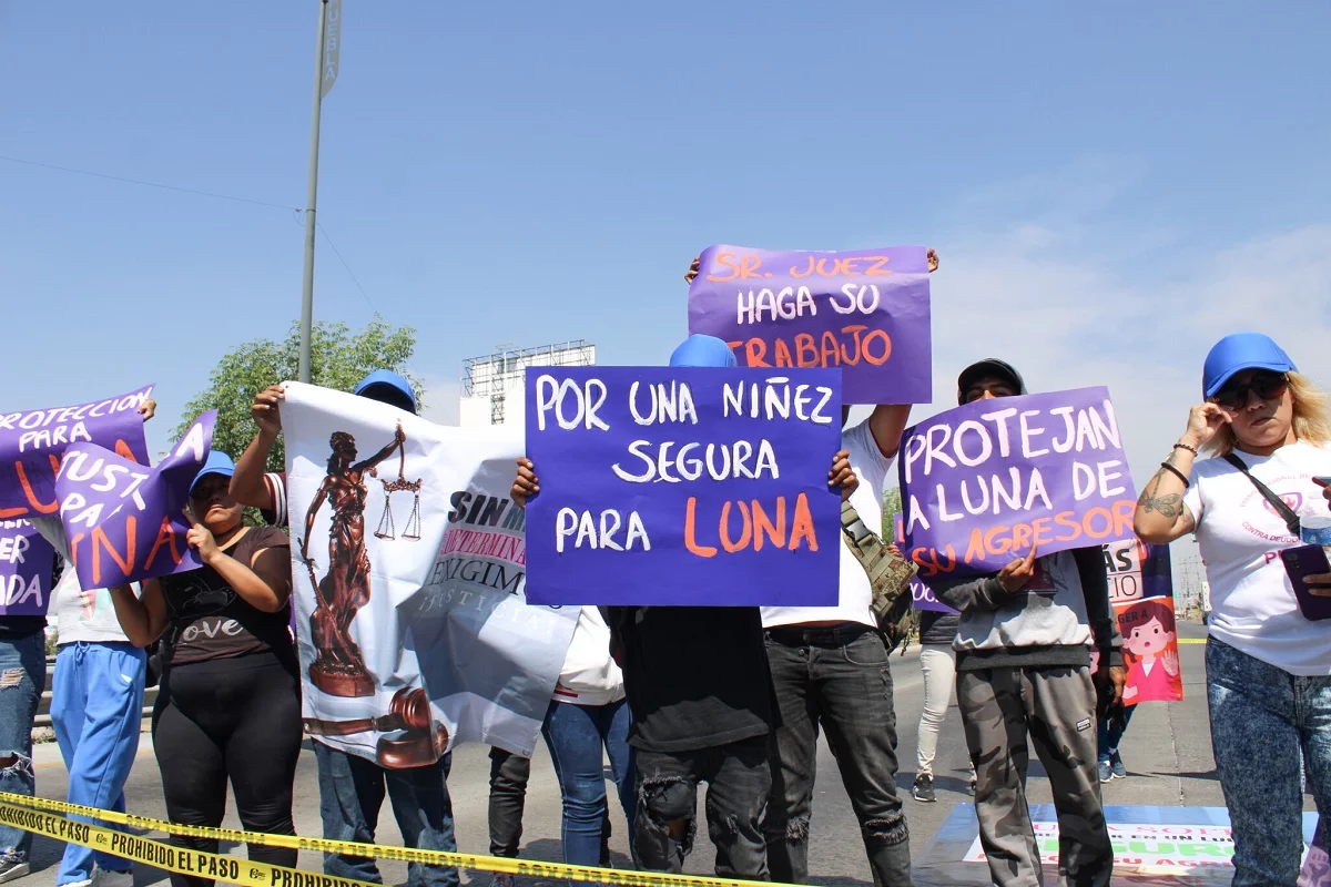 Bloquean Periférico para que Luna Sofía regrese a casa con su mamá