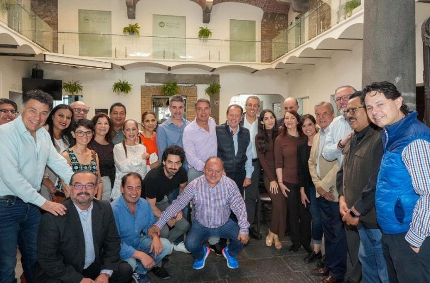  Charla Pepe Chedraui con clúster turístico de la capital de Puebla