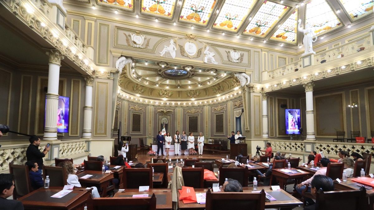 En la sede del Congreso del Estado se realizó la entrega de galardones "Empoderamia 2024"