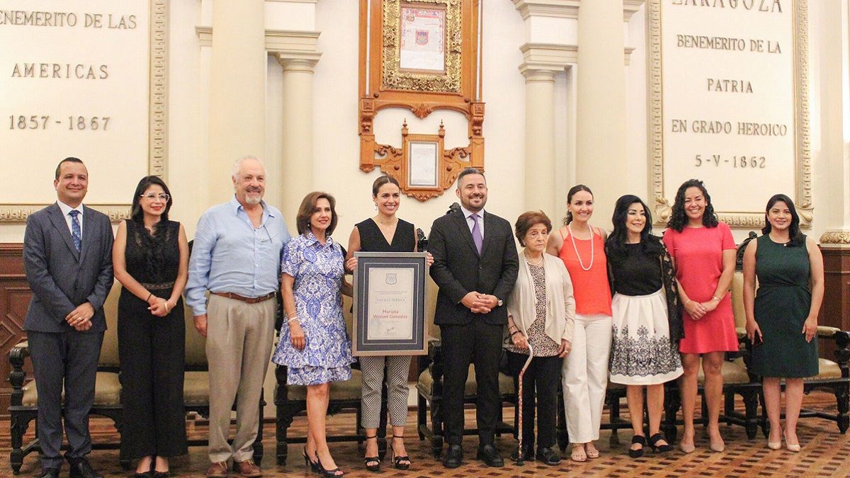 Entregan a la activista Mariana Wenzel González el premio 'Natalia Serdán'