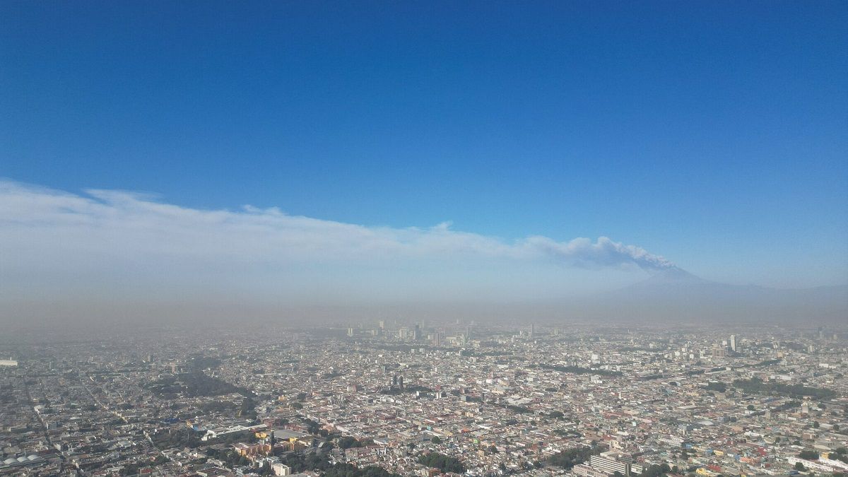 Mejora calidad del aire en Puebla y Atlixco tras caída de ceniza