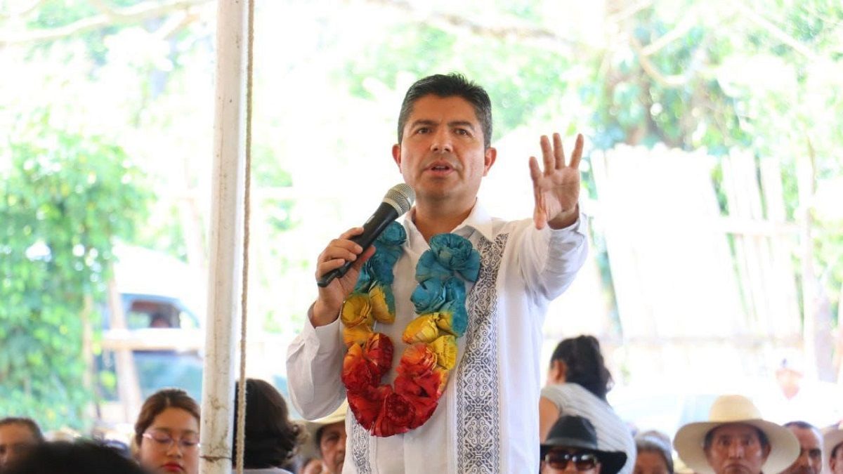 Mejorar el estado de puebla se logrará trabajando en equipo: Lalo Rivera