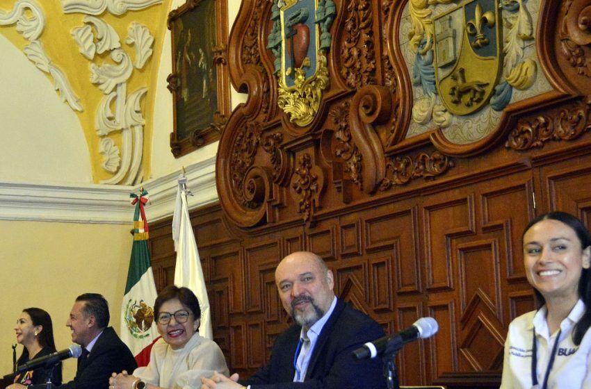  Presenta la Rectora María Lilia Cedillo Ramírez El Quijotito, obra ilustrada por niños y niñas del Círculo Infantil de la BUAP