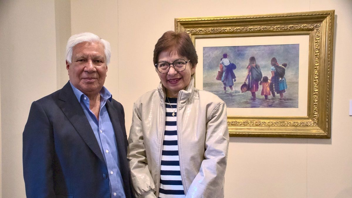 Recorre Rectora María Lilia Cedillo Ramírez la exposición “Caminando por la vida”
