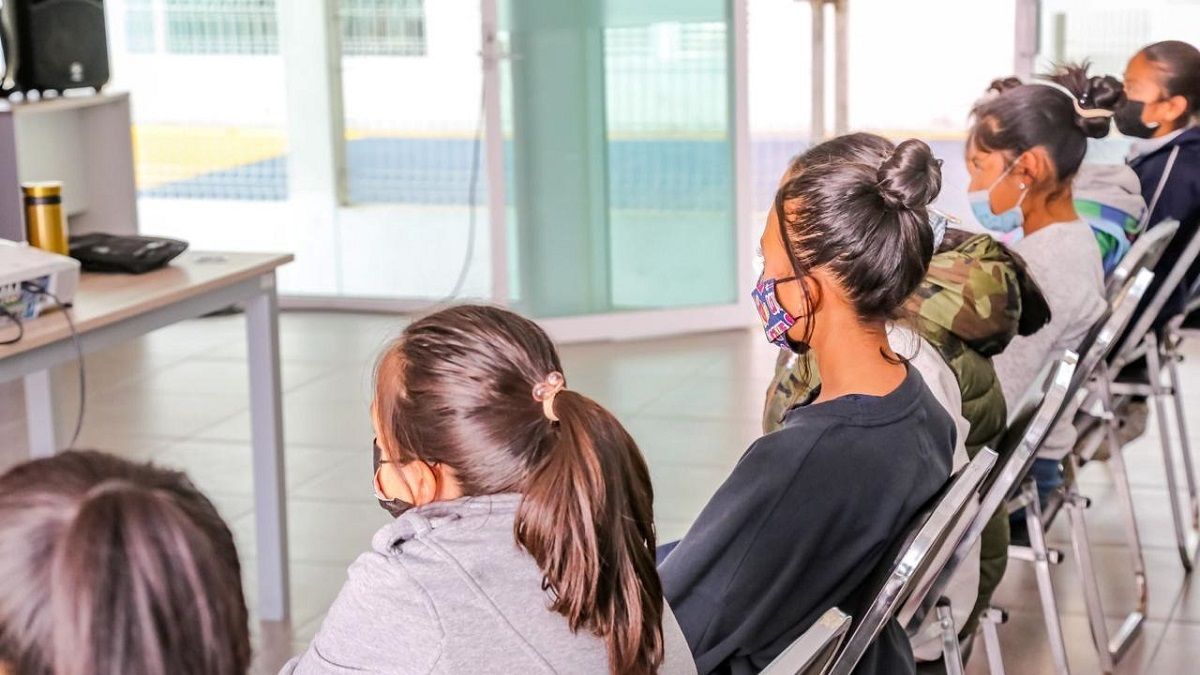 SMDIF ofrece atención a mujeres niñas y adolescentes víctimas de violencia en Puebla