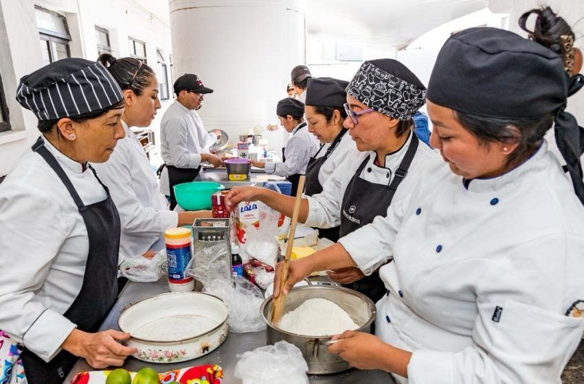  SMDIF realiza cursos bimestrales para personas adultas y adolescentes