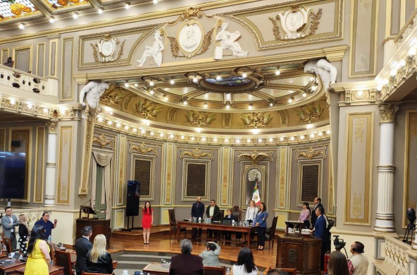  Se integran cuatro diputados a la LXI Legislatura