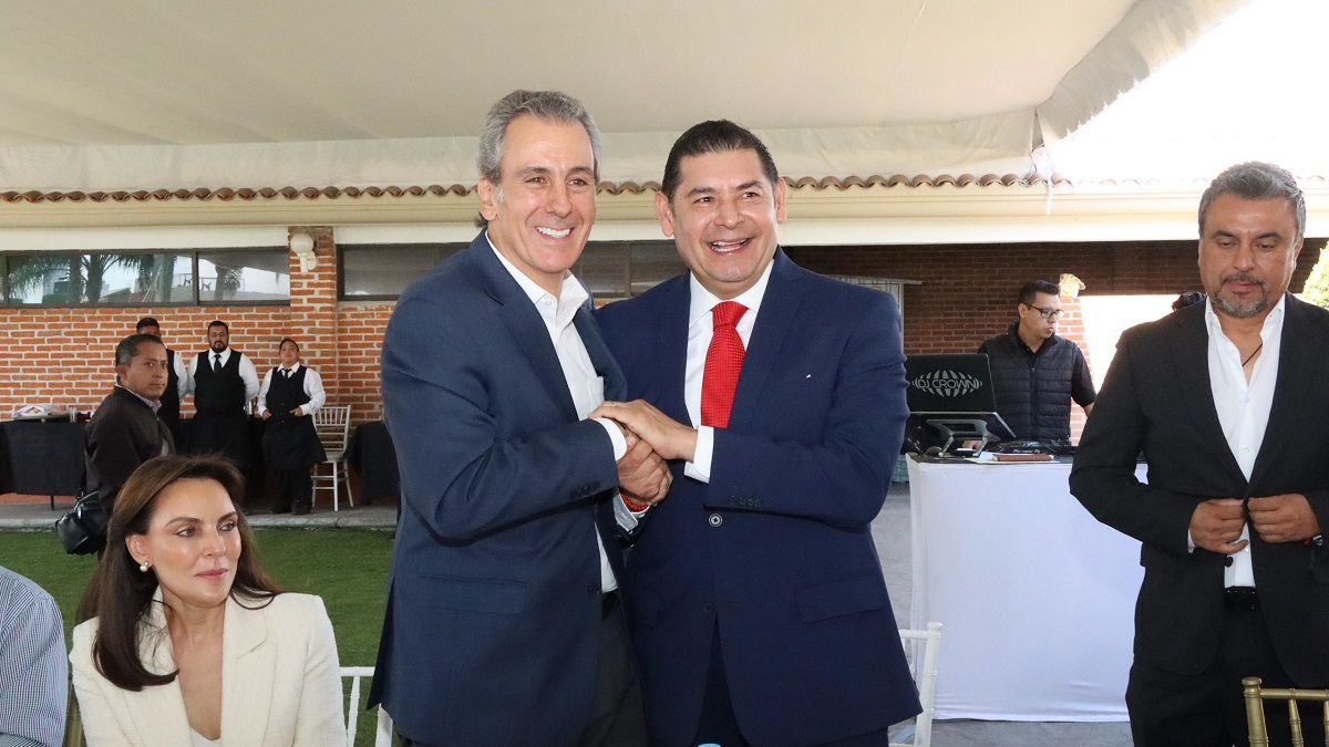 Trabajo coordinado para el desarrollo empresarial de Puebla: Armenta