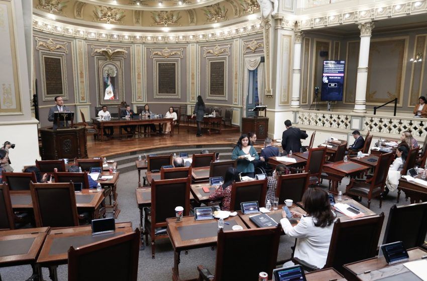  PAN presenta lista de candidatos a diputados locales en Puebla