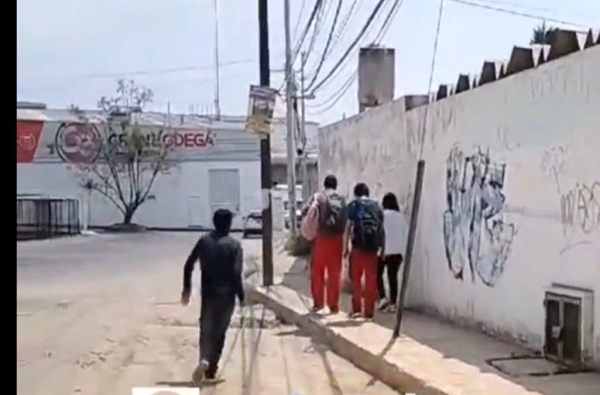  ¡Impactante video! Estudiante de Lafragua agredido por otro adolescente