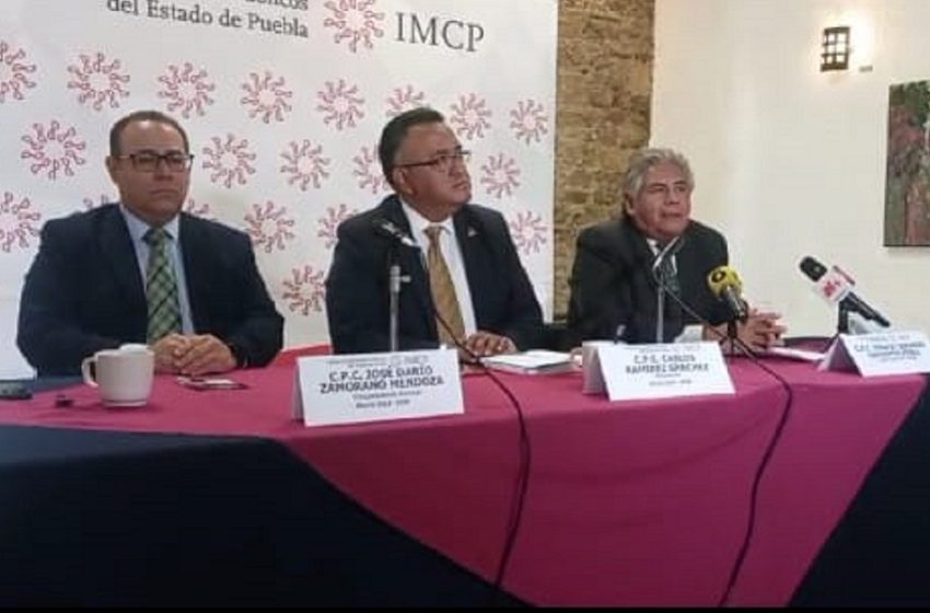  Alertan a poblanos por terrorismo fiscal del SAT: Colegio de Contadores