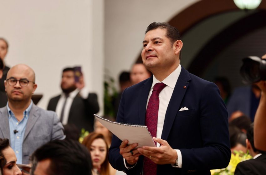  Becas para acumular experiencia laboral propone Armenta a jóvenes