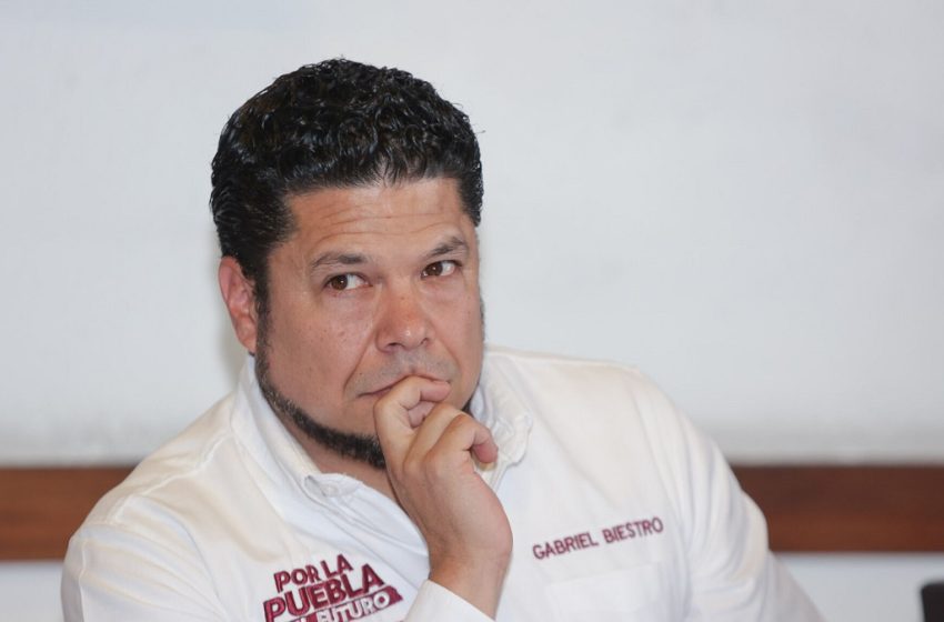  Biestro acusa al gobierno de la ciudad de amenazar a tianguistas