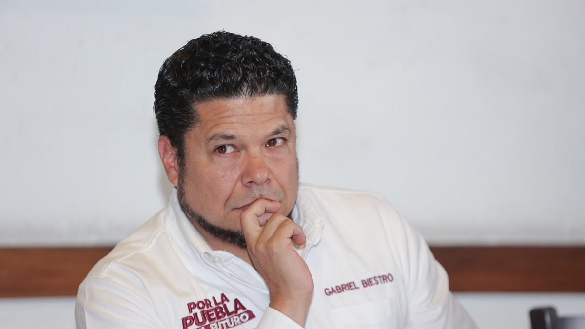 Biestro acusa al gobierno de la ciudad de amenazar a tianguistas