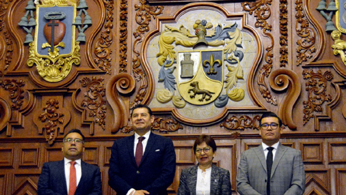 El candidato al gobierno del estado por la coalición Sigamos Haciendo Historia presenta su plan de trabajo ante el H. Consejo Universitario