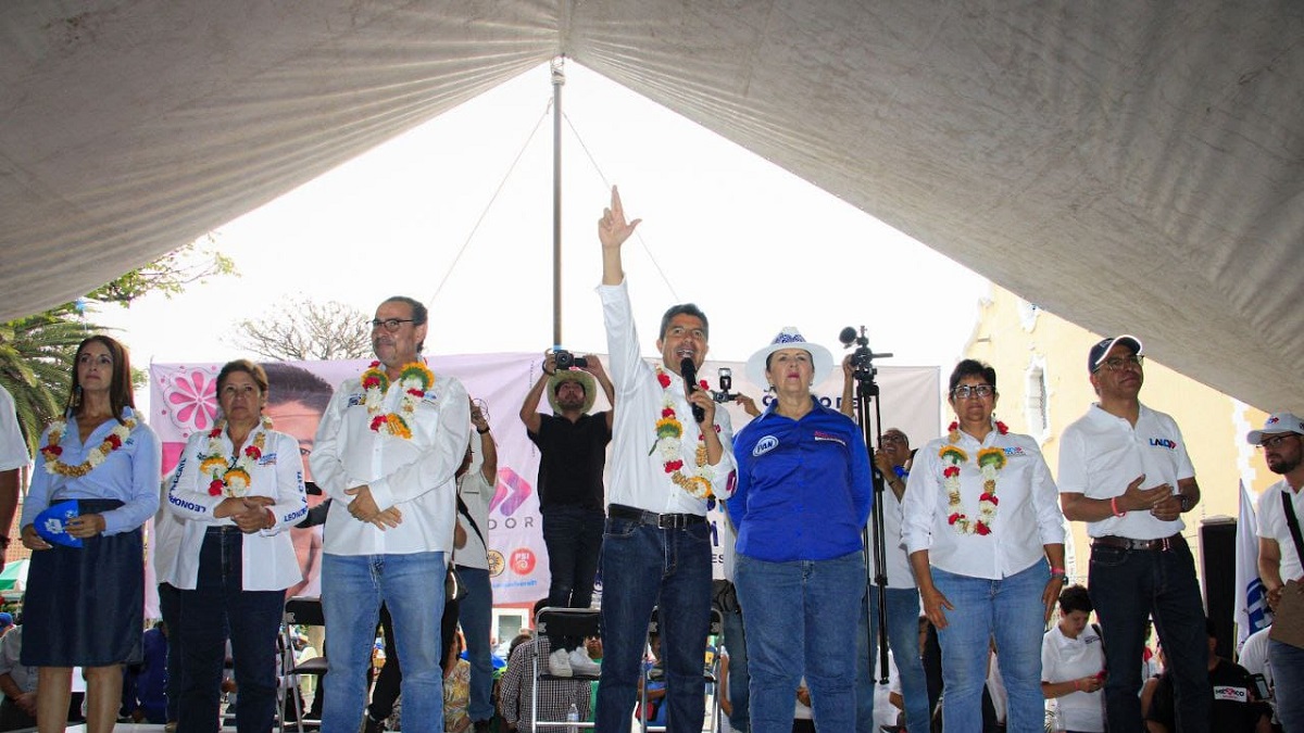 Lalo Rivera presenta 'peso a peso por el campo