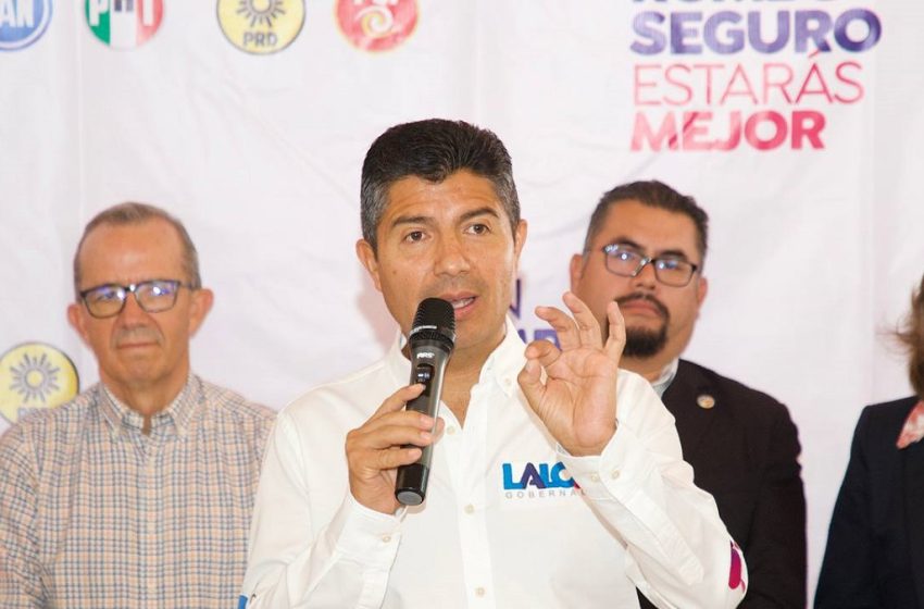  Lalo Rivera presenta su declaración 5 de 5 por una Puebla transparente