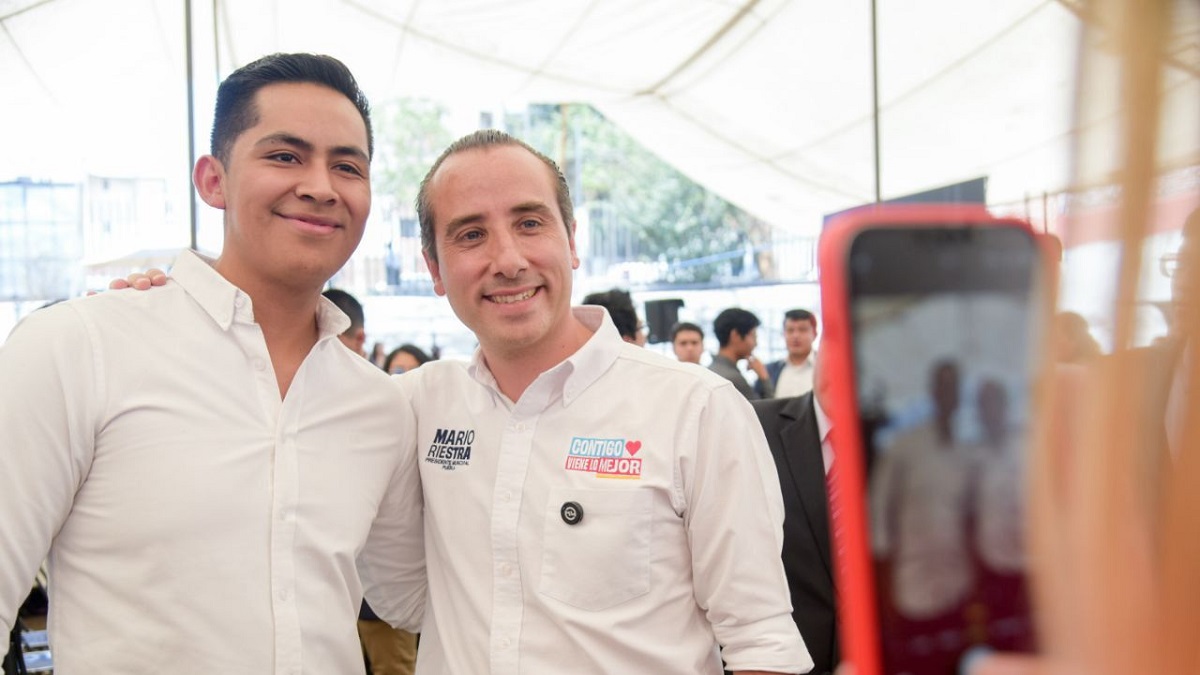 Mario Riestra anuncia proyectos de desarrollo y seguridad para universitarios