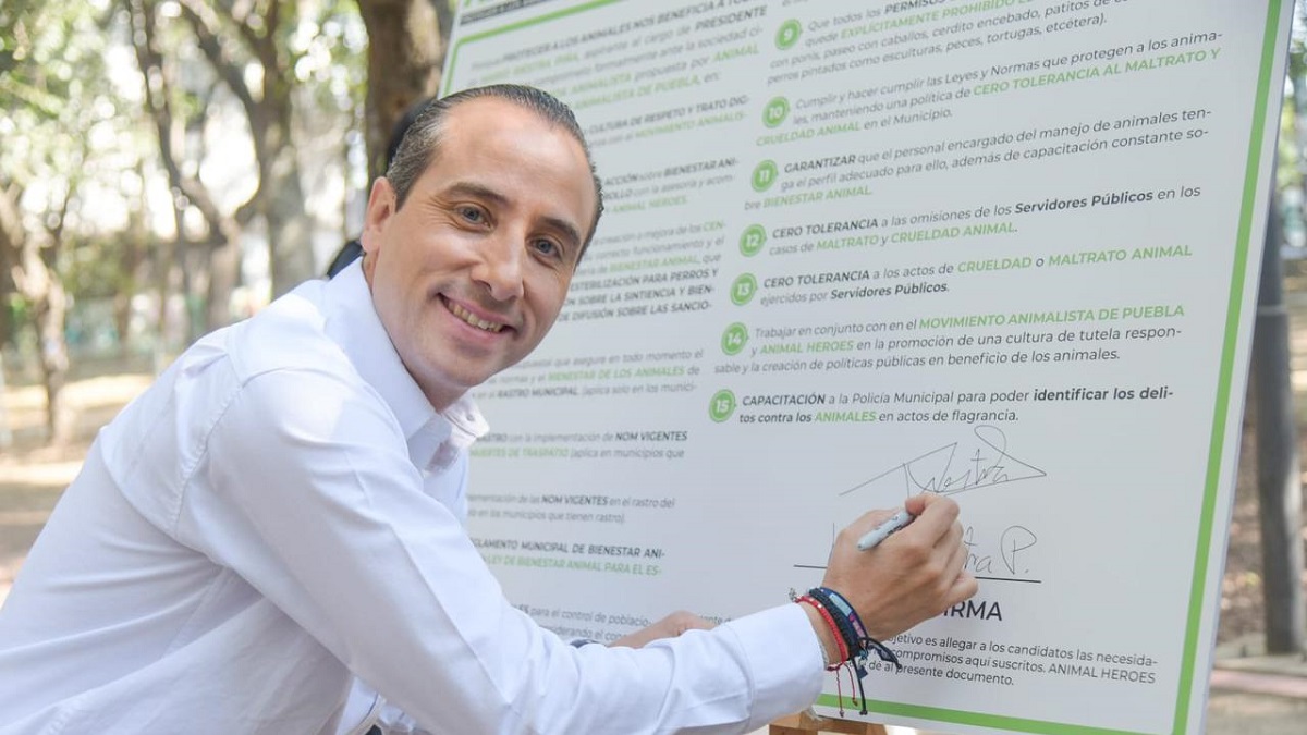 Mario Riestra construirá el primer hospital veterinario de Puebla