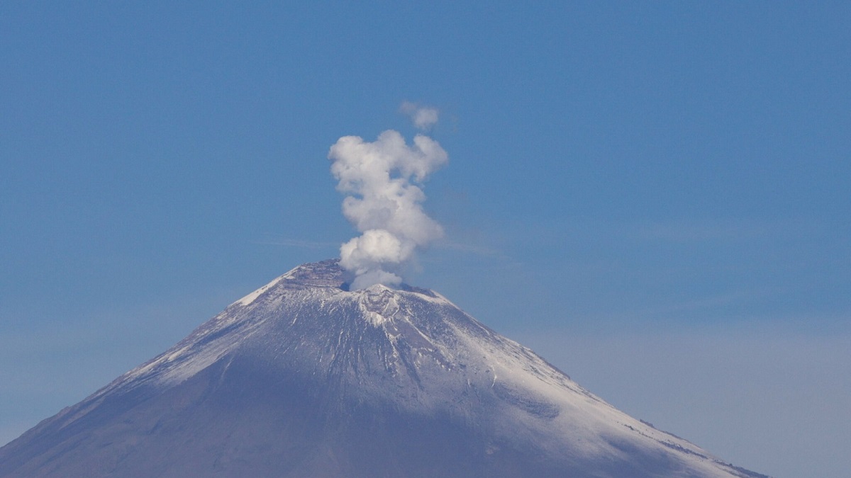 Popocatépetl registró 82 exhalaciones, 10 minutos de tremor este 9 de abril