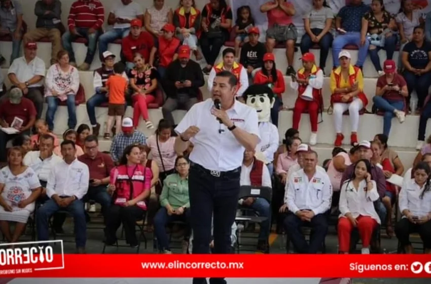  Por entrega de tinacos azules, debe denunciarse al Ayuntamiento de Puebla: Armenta