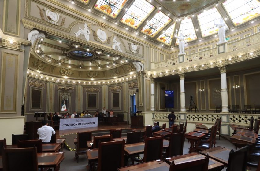  Presentan en el Congreso punto de acuerdo para regular el uso de dispositivos móviles en horas de clase