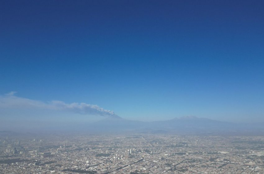  Puebla registra calidad regular del aire este 1 de abril por caída de ceniza