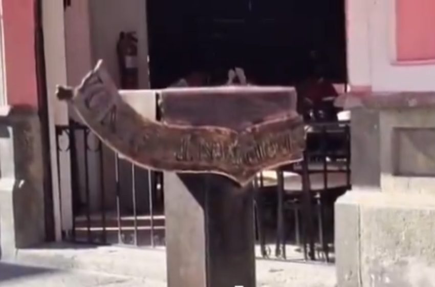  ¡Escándalo en Puebla! Las alas de la icónica escultura «Alas que abrazan» en la calle 6 Oriente han desaparecido