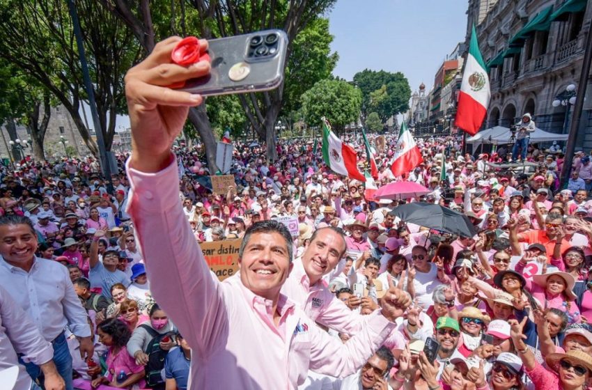  35 mil personas se suman a la marea rosa: #defendamoslarepública