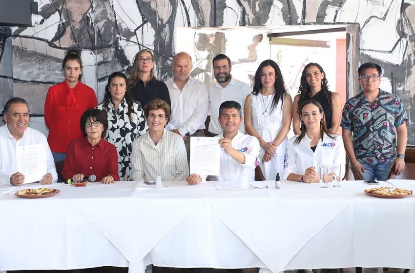  Firma Lalo Rivera compromiso por el Atoyac