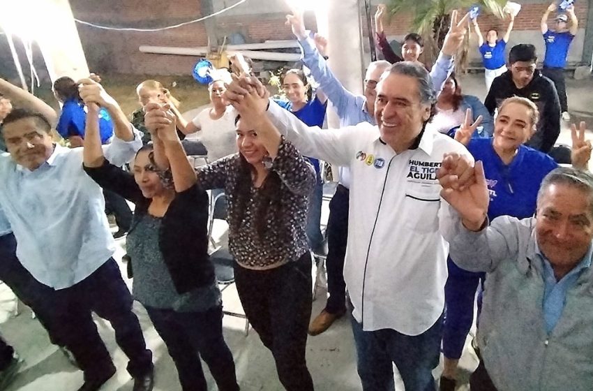  Humberto Aguilar reafirma compromiso con vecinos de San Andrés Cholula