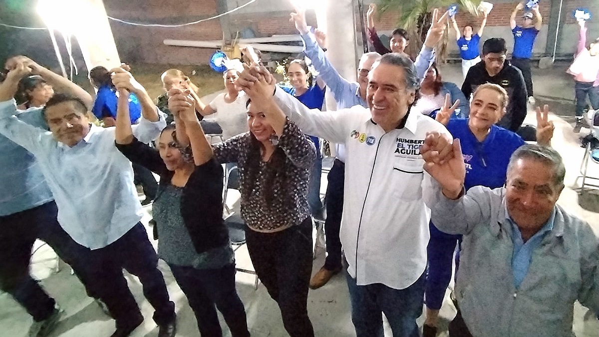 Humberto Aguilar reafirma compromiso con vecinos de San Andrés Cholula