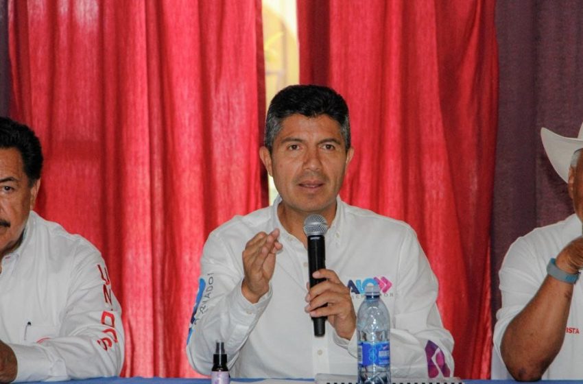  Lalo Rivera firma acuerdo con el frente agrarista poblano en Tehuacán