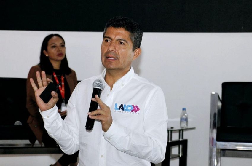  Lalo Rivera participa en Ronda de Diálogos por la Democracia con universitarios de IEU