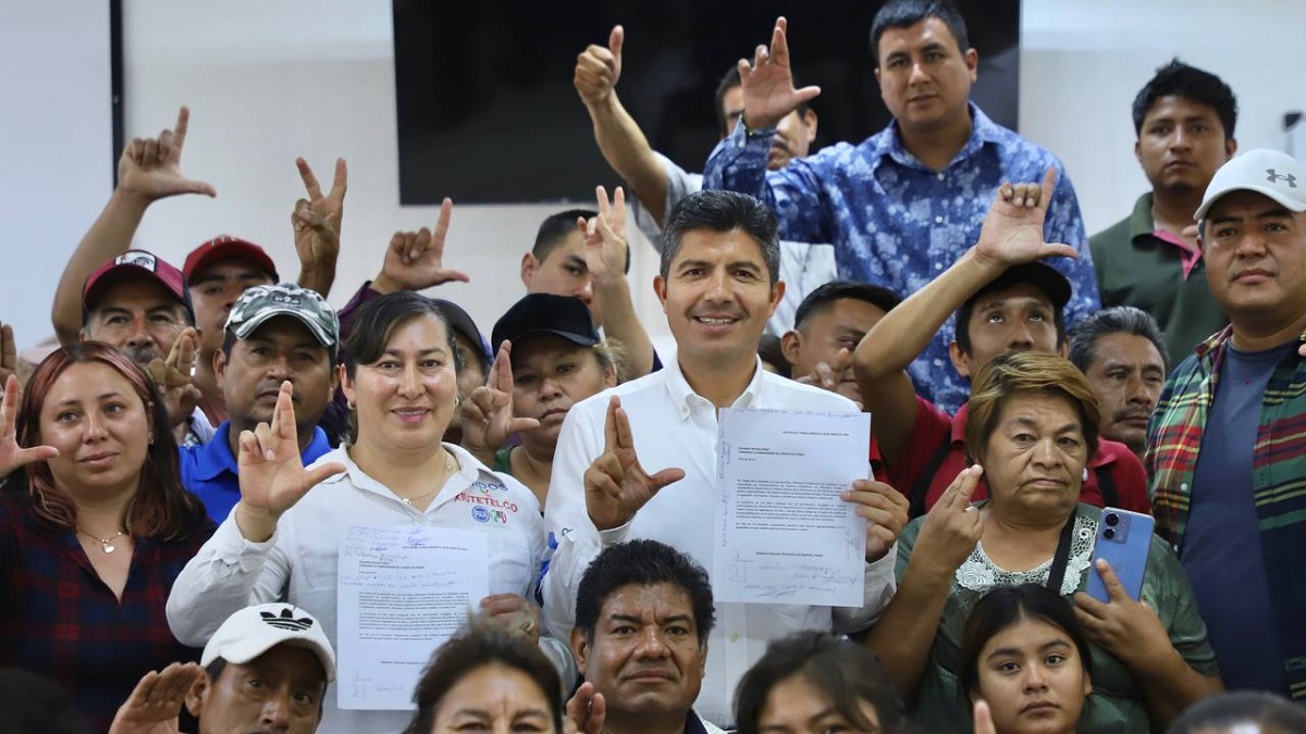 Lalo Rivera reitera compromiso y respeto con artesanos pirotécnicos poblanos