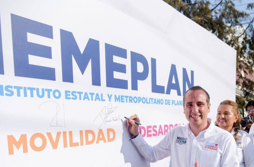  Mario riestra y Eduardo rivera presentan el iemeplan para el desarrollo de la zona metropolitana de Puebla
