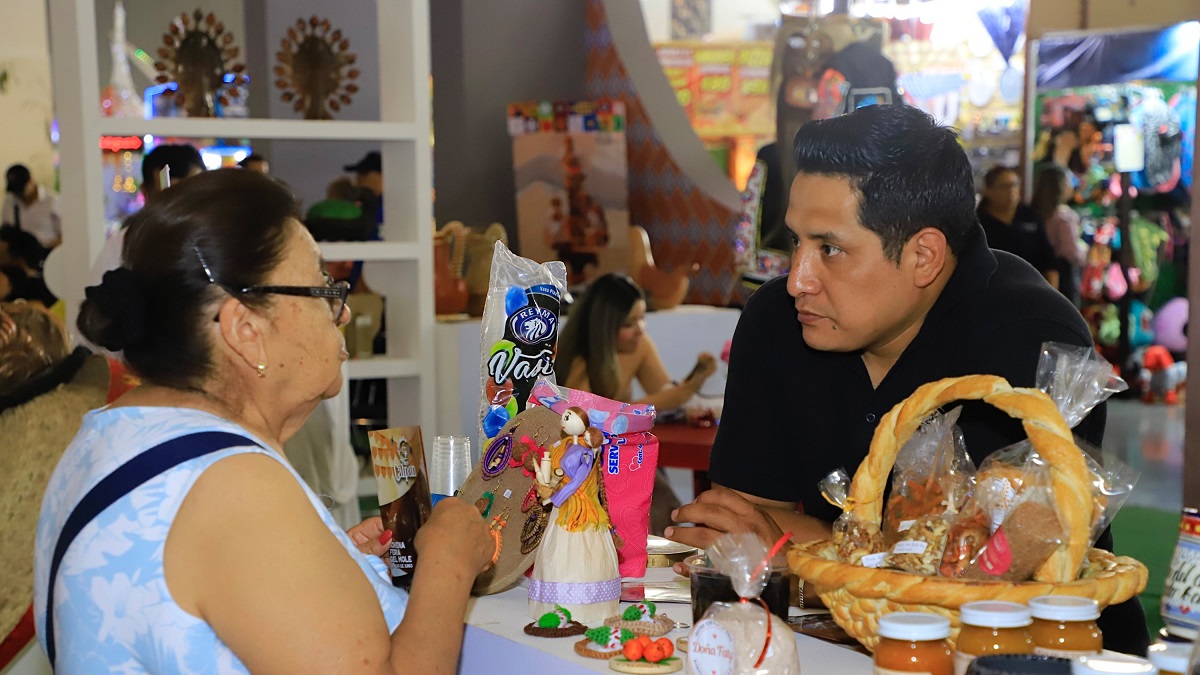 Ofrece feria de Puebla actividades artesanales y de música tradicional