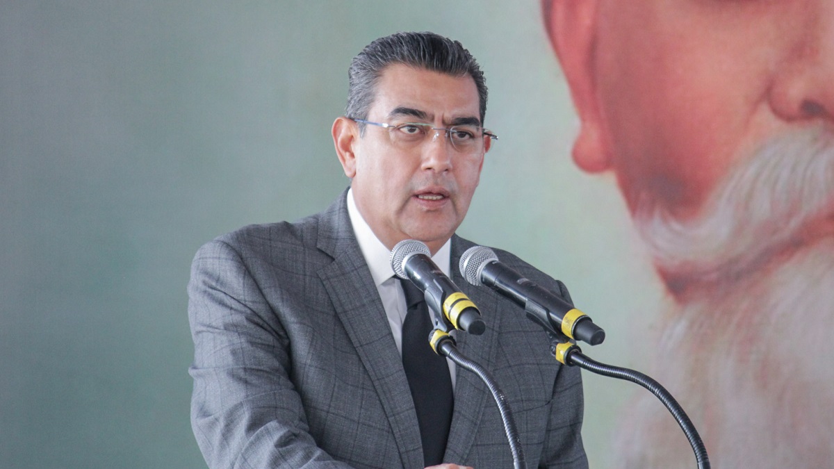 Por respeto a la ley, Sergio Salomón descarta asistir al cierre de campaña de Armenta