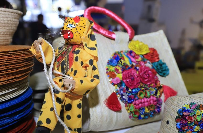  Promueven atractivos de Tehuacán y Texmelucan en feria de Puebla