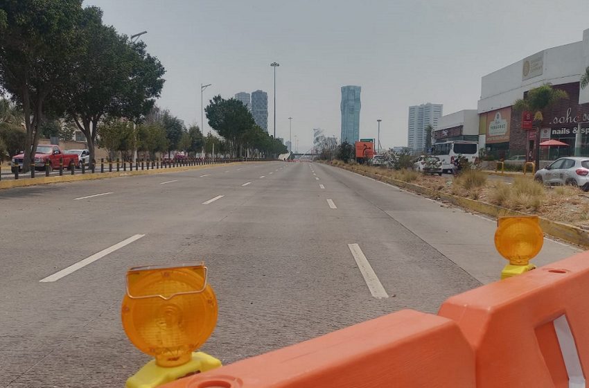  Reabren carriles centrales en la Atlixcayotl para reducir tráfico por obra